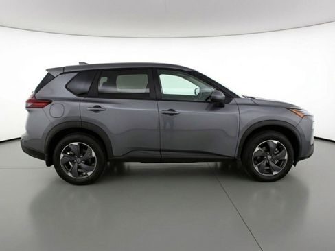 Used 2025 Nissan Rogue SV AWD/4WD image 11