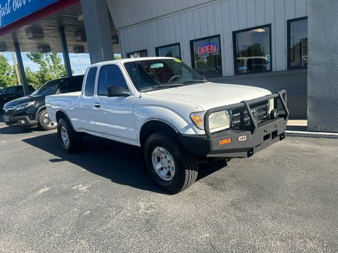 Used 2000 Toyota Tacoma 4x4 Xtracab V6 image 23