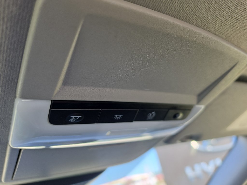 Used 2024 Nissan Sentra SV FWD image 29