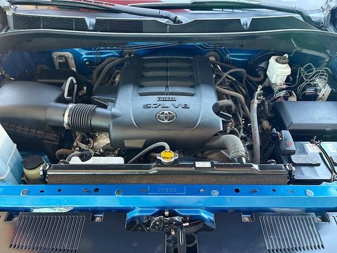 Used 2016 Toyota Tundra Limited w/ Limited Premium Package AWD/4WD image 28
