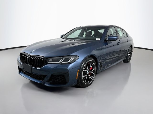 Used 2023 BMW M550i xDrive w/ Parking Assistance Package AWD/4WD image 3