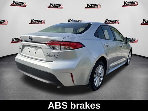 Used 2024 Toyota Corolla LE w/ LE Convenience Package AWD/4WD image 5