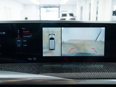 Used 2025 Cadillac Escalade V image 15