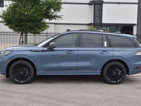 New 2026 Lincoln Aviator Reserve AWD/4WD image 11