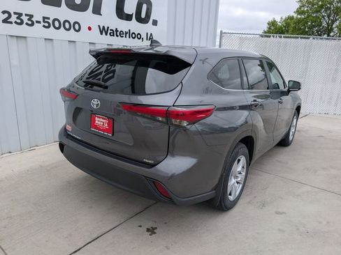 Used 2023 Toyota Highlander L AWD/4WD image 24