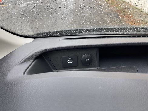 Used 2023 Ford Transit 350 XLT image 13