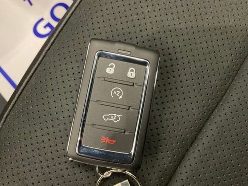 New 2024 Jeep Grand Cherokee Trailhawk w/ Advanced Protech Group II AWD/4WD image 27
