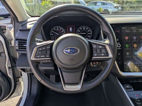 Used 2025 Subaru Outback Premium image 18