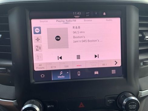 Used 2024 RAM 2500 Big Horn w/ Bed Utility Group image 31