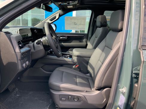 New 2026 Chevrolet Tahoe Z71 w/ Comfort Package AWD/4WD image 11