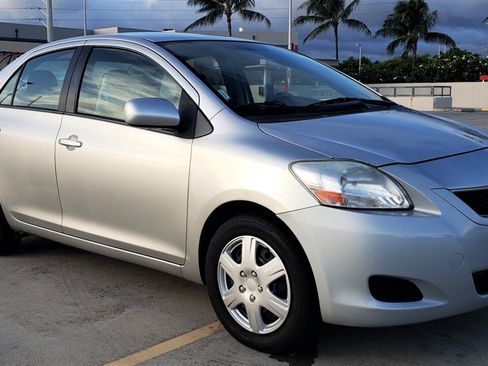 Used 2012 Toyota Yaris Sedan FWD image 4