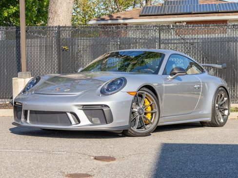 Used 2018 Porsche 911 GT3 RWD image 3