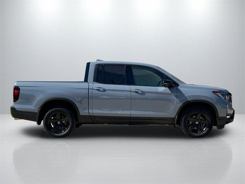 Used 2022 Honda Ridgeline Black Edition image 4