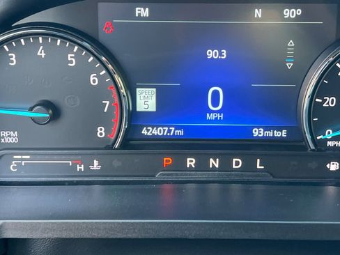 Used 2022 Ford Explorer XLT w/ Equipment Group 202A image 32