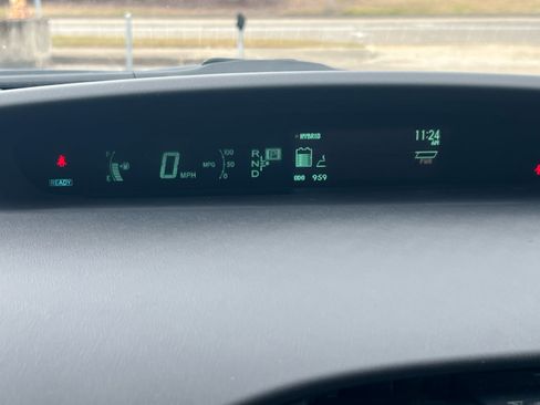 Used 2013 Toyota Prius Four image 38