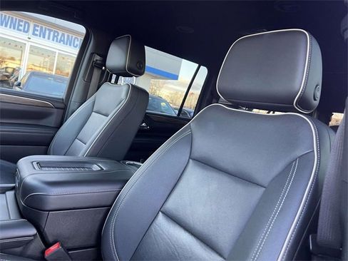 Certified 2023 Chevrolet Suburban Premier image 12