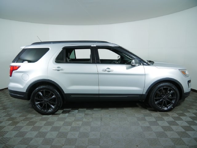 Certified 2018 Ford Explorer XLT w/ Equipment Group 202A FWD image 10
