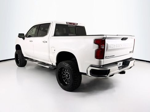 Used 2019 Chevrolet Silverado 1500 High Country w/ Technology Package image 7