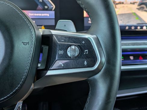 Used 2023 BMW 740i w/ Parking Assistance Package image 14