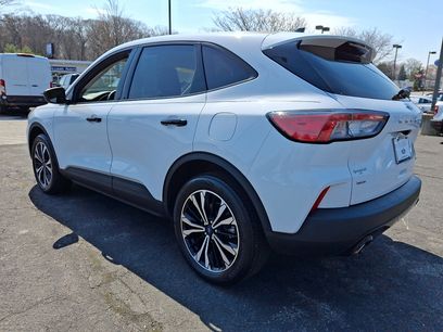 Used 2022 Ford Escape SE w/ SE Sport Appearance Package