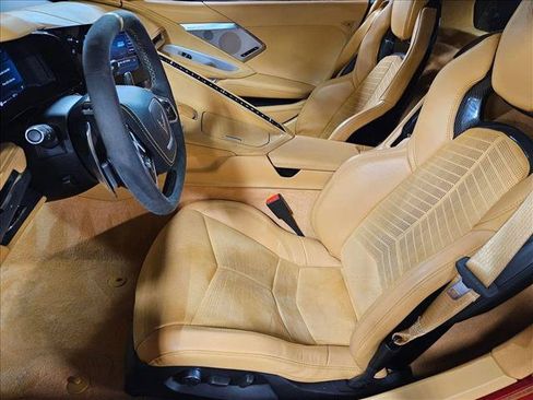 Used 2022 Chevrolet Corvette Stingray Premium Cpe w/ Z51 Performance Package RWD image 17