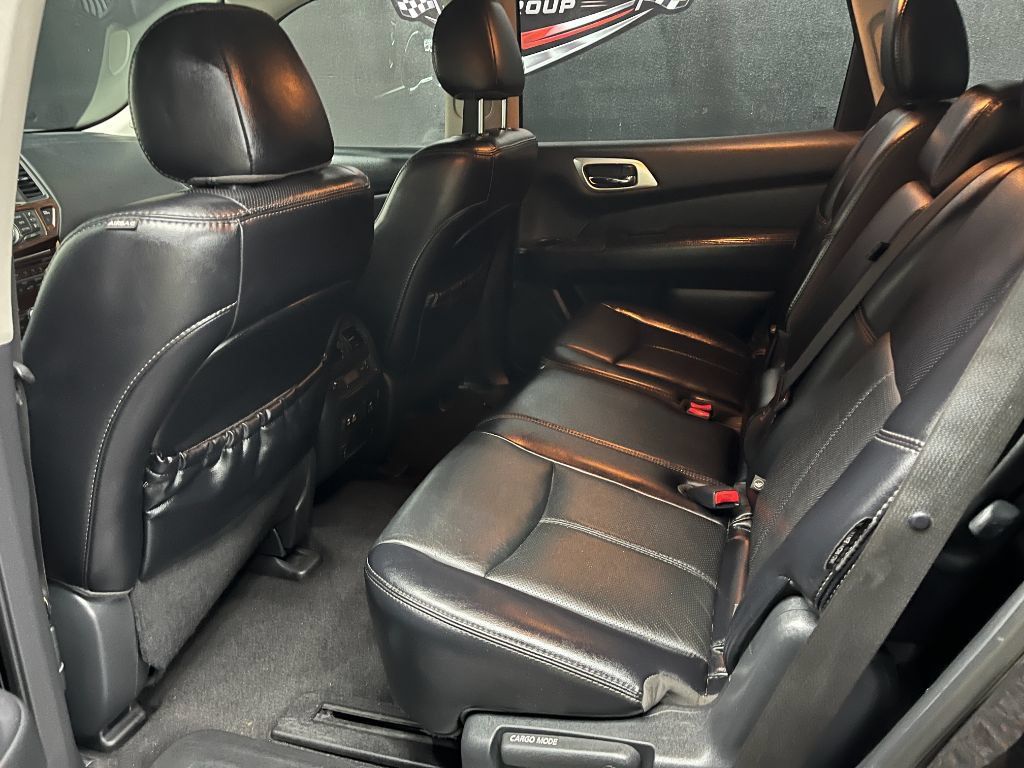 Used 2020 Nissan Pathfinder Platinum FWD image 7