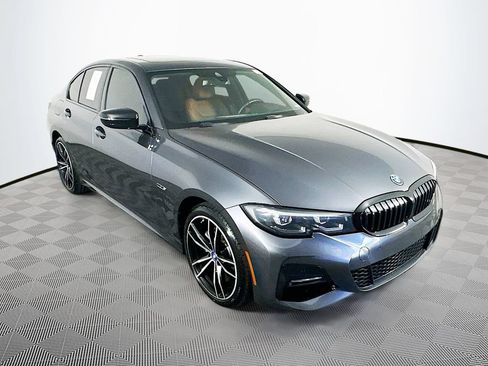 Used 2022 BMW 330e xDrive AWD/4WD image 1