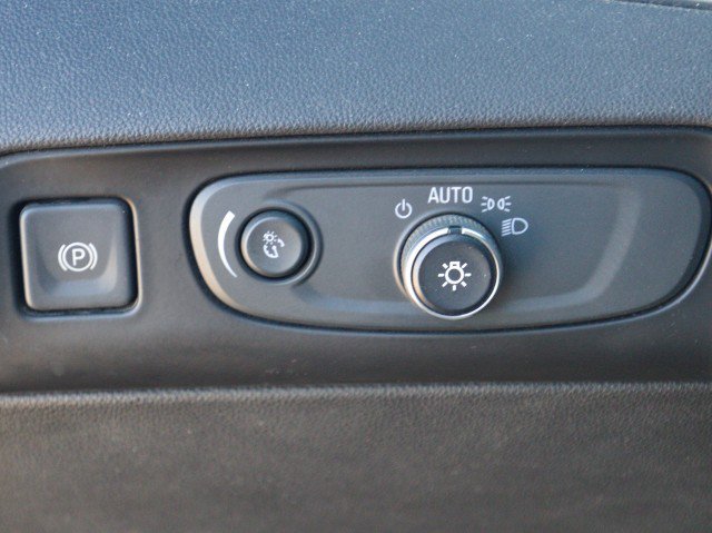 Used 2018 Buick Enclave Avenir w/ Avenir Technology Package AWD/4WD image 17