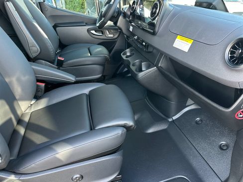 Used 2026 Mercedes-Benz Sprinter 2500 image 17