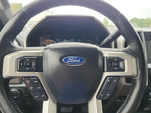 Used 2020 Ford F150 Lariat AWD/4WD image 12