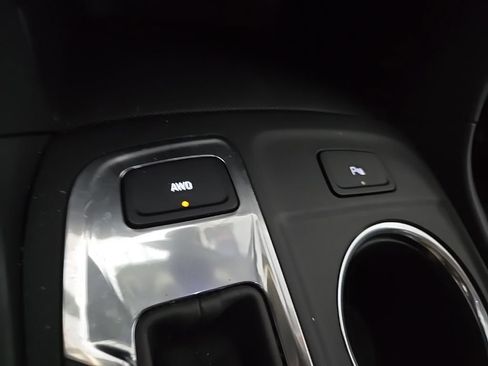 Used 2024 Chevrolet Equinox LT image 20