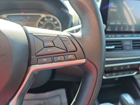 Used 2025 Nissan Altima 2.5 SV image 22