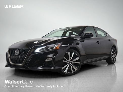 Used 2021 Nissan Altima 2.5 SR image 1