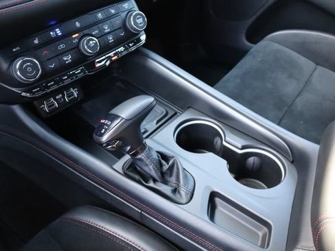 Used 2024 Dodge Durango R/T w/ Tow 'N Go Package AWD/4WD image 29