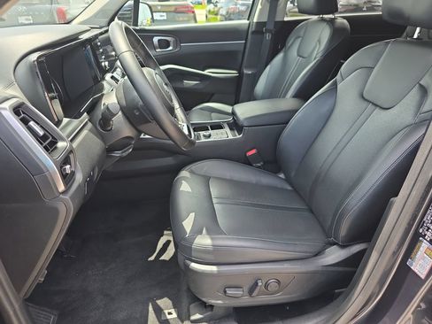 Used 2021 Kia Sorento S w/ Panoramic Sunroof Package AWD/4WD image 11