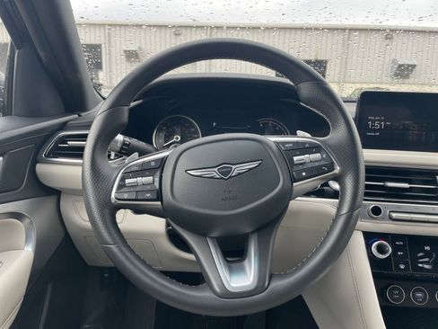 Used 2025 Genesis G70 2.5T image 28