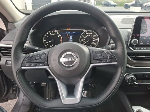 Used 2025 Nissan Altima 2.5 SV image 20