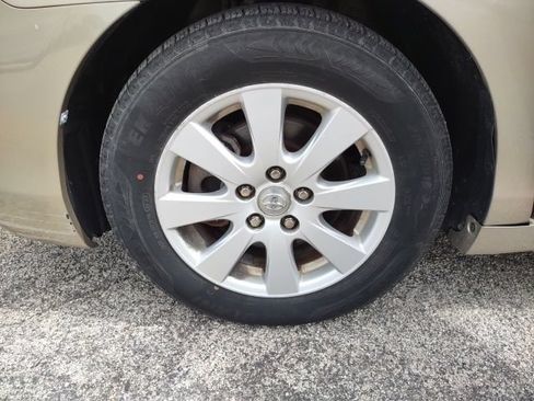 Used 2009 Toyota Camry FWD image 27