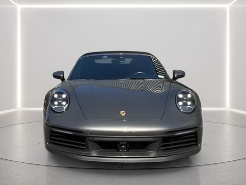 Used 2020 Porsche 911 Carrera RWD image 16