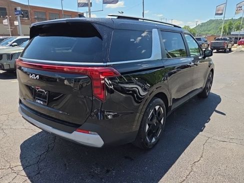 New 2026 Kia Carnival EX FWD image 7