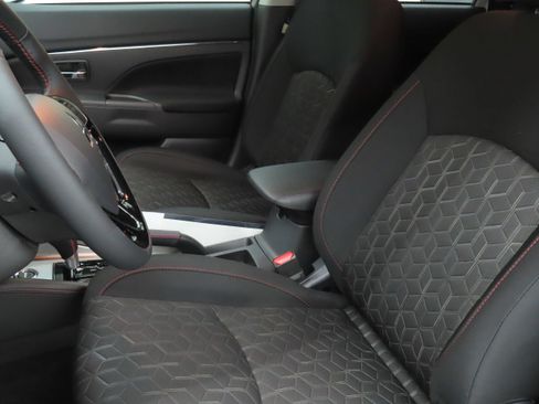 New 2026 Mitsubishi Outlander Sport LE AWD/4WD image 11