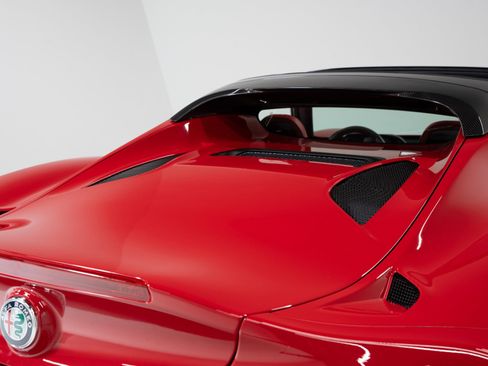 Used 2018 Alfa Romeo 4C Spider image 35