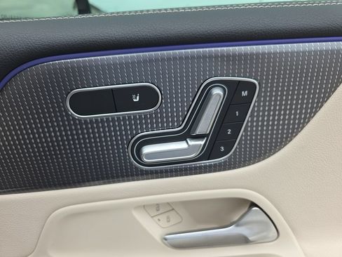 Certified 2022 Mercedes-Benz GLB 250 image 16