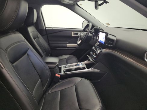 Used 2021 Ford Explorer Limited w/ Equipment Group 301A AWD/4WD image 21