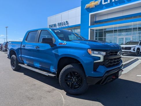 Certified 2022 Chevrolet Silverado 1500 LT Trail Boss w/ Protection Package AWD/4WD image 1