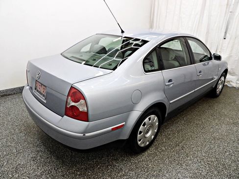 Used 2003 Volkswagen Passat GL image 6