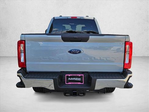New 2026 Ford F250 XLT w/ FX4 Off-Road Package image 8