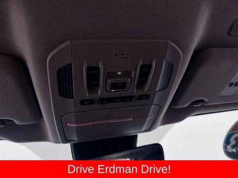 Used 2023 Toyota Highlander Limited AWD/4WD image 18