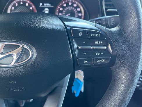 Used 2020 Hyundai Veloster 2.0 image 19