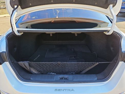 Certified 2023 Nissan Sentra SR w/ SR Premium Package image 28